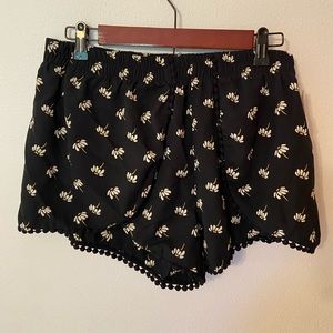 Soprano Floral Print Shorts - L